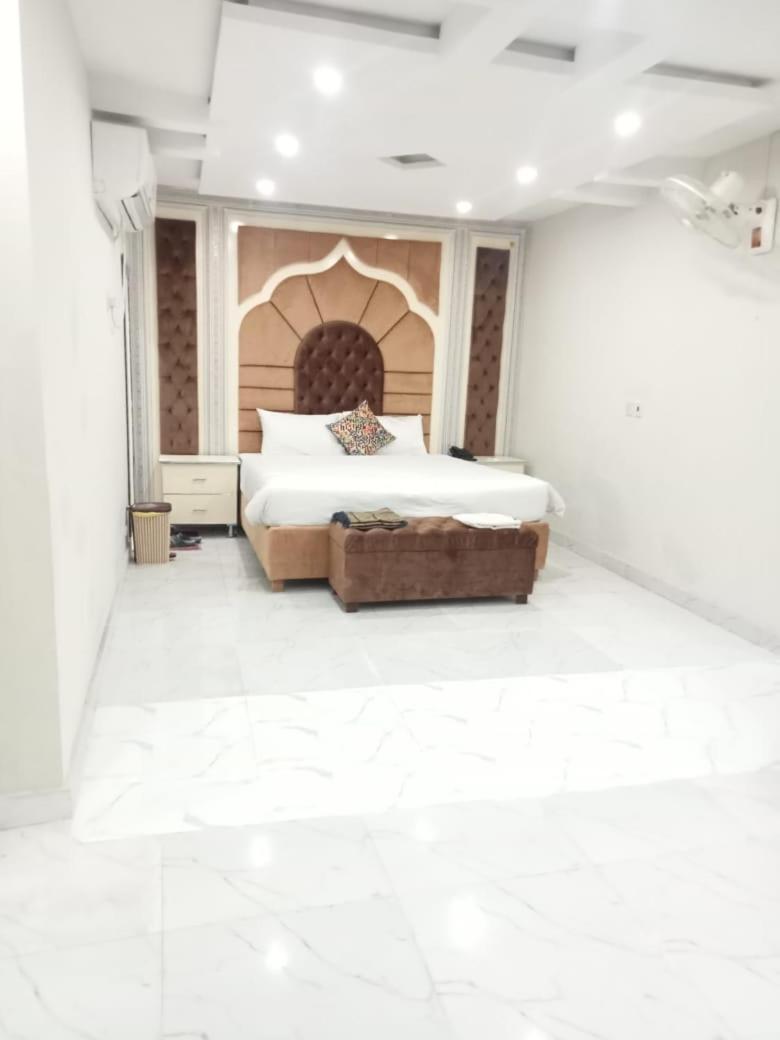 Relax Inn Lahor Dış mekan fotoğraf